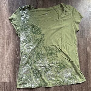 New York & Company | Olive Green Floral V-Neck Short Sleeve Shirt
